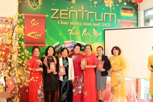 Zentrum “Khai Xuân Như Ý – Phú Quý Toàn Niên”